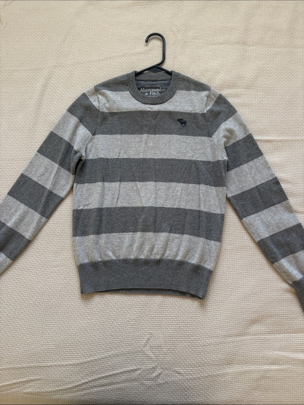 Abercrombie & Fitch Men's Gray Striped Crewneck Sweater - Dark and Light Gray